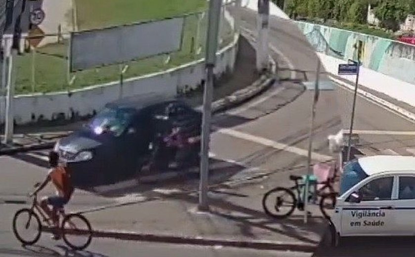 Atirador em Motocicleta Assassina Motorista em Plena Luz do Dia no Jacintinho