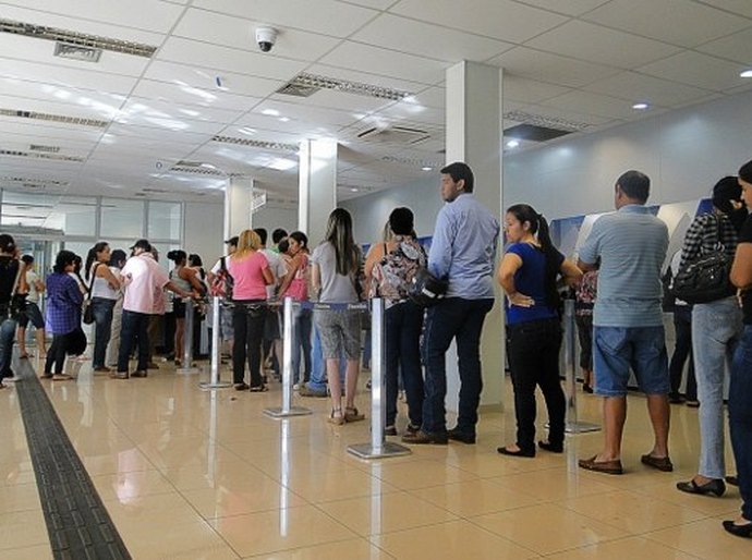 Procon/AL debate resolução de queixas de consumidores com a Caixa