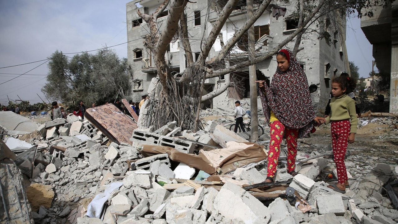 Etapa atual da estratégia de aniquilar Gaza é 'assassinar testemunhas do genocídio', diz analista