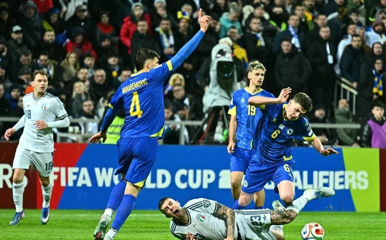 Imprensa italiana expõe discussão por bônus antes de jogo decisivo e amplia crise na seleção