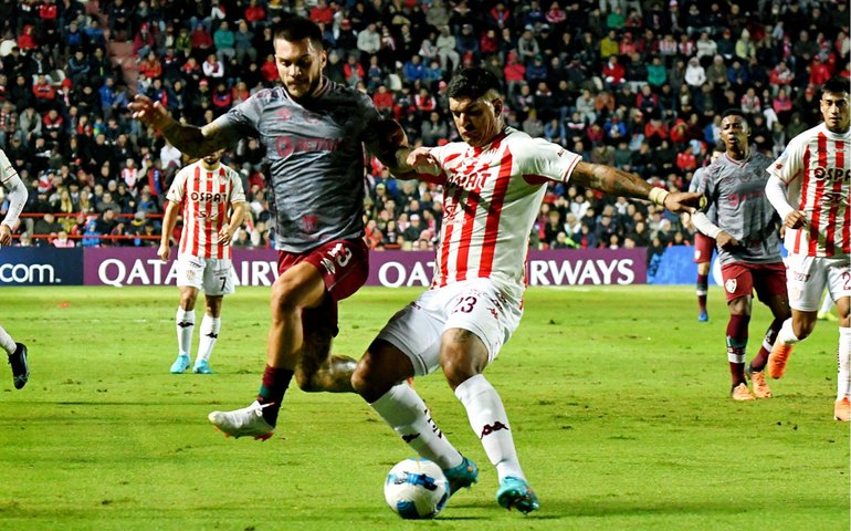 Fluminense joga mal, empata com o Unión Santa Fé e se complica na Sul-Americana