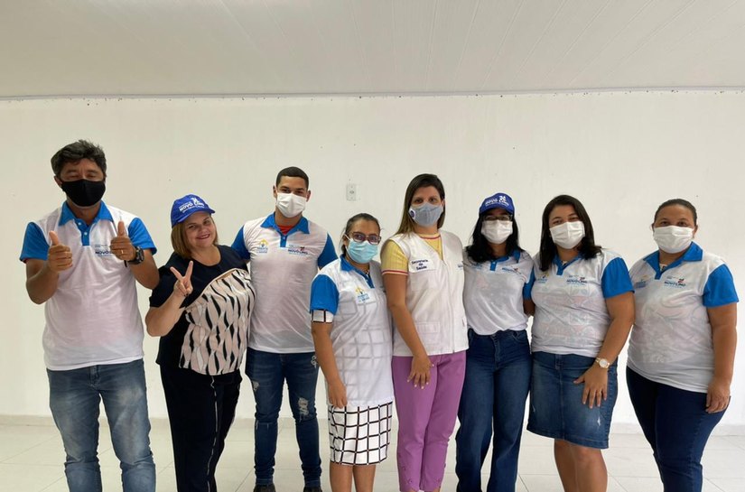 Valorização: Prefeita Marcela Gomes entrega fardamentos a agentes de saúde e de endemias de Novo Lino