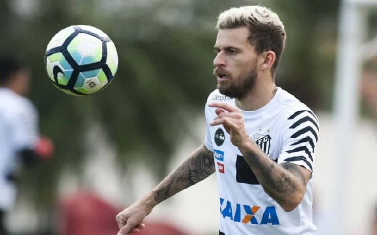 Lucas Lima diz estar feliz com reestreia na Vila: ‘Feliz pelo apoio da torcida’