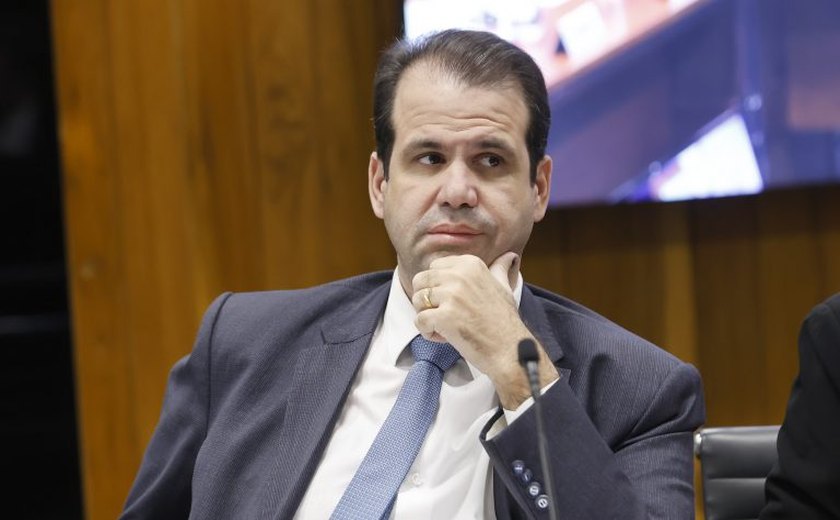 Comissão aprova exigência de informações sobre calibragem em aparelhos de radioterapia