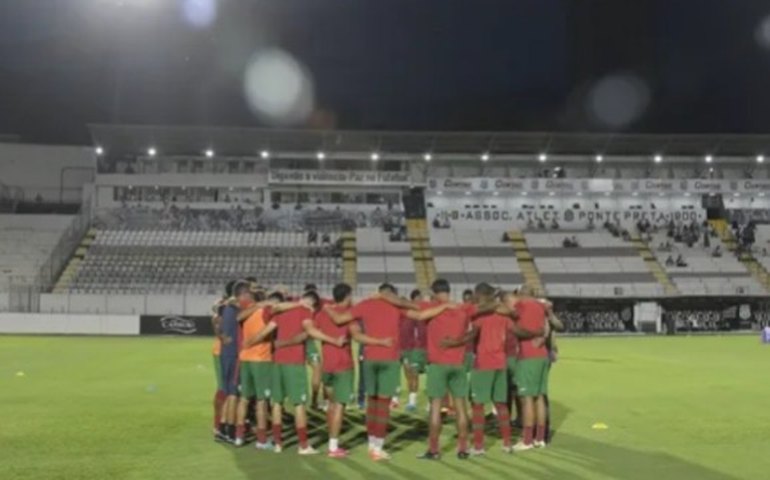 Portuguesa segura o empate diante da Ponte Preta em Campinas com dois jogadores a menos