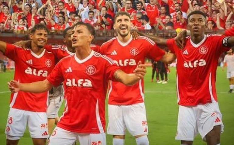 Internacional vence Caxias, volta à final e garante Gre-Nal na decisão do Campeonato Gaúcho