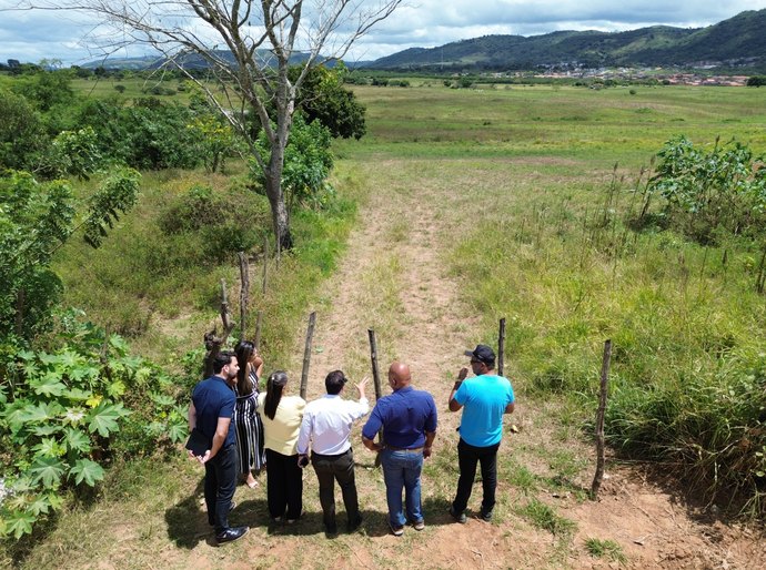 Equipe da prefeitura visita terrenos e planeja expandir cemitérios em Palmeira
