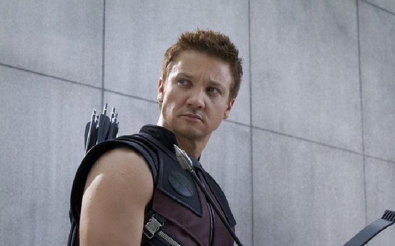 Jeremy Renner recebe alta após grave acidente com limpa-neve