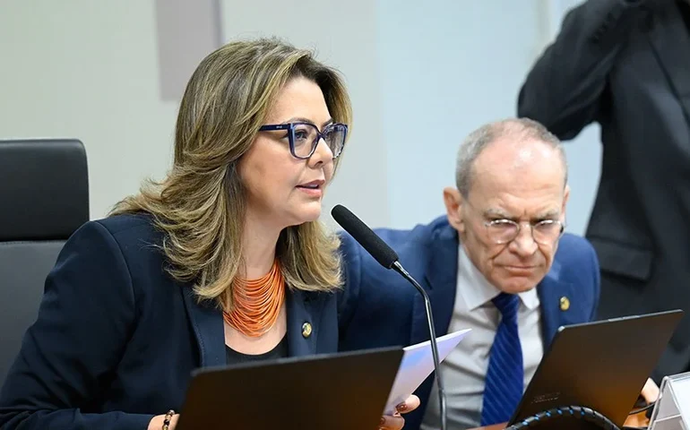 Reconhecimento de ações ambientais em escolas passa na CMA