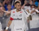 Neymar faz gol de pênalti em Santos x Inter - Foto: Divulgação / Santos