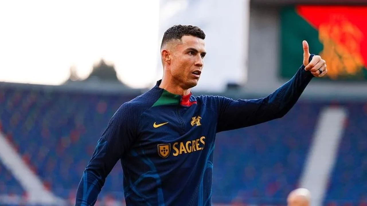 Ex-promessa suíça e companheiro de Cristiano Ronaldo troca futebol pela construção civil: 'A vida muda às vezes'