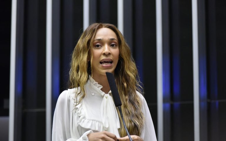 Aprovada urgência para projeto que institui política de trabalho digno para pessoas em situação de rua