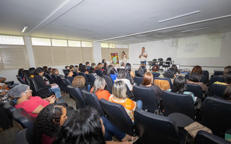 Manipuladores de alimentos da rede estadual participam de Encontro Formativo promovido pela Seduc