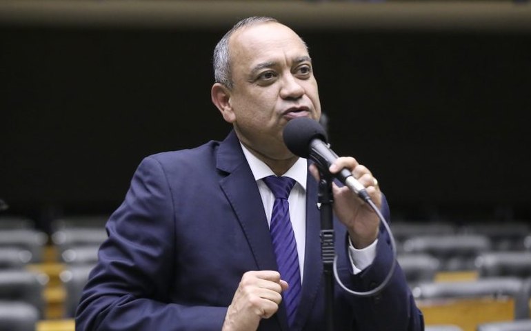 Projeto cria política nacional de apoio a refugiados e imigrantes vulneráveis