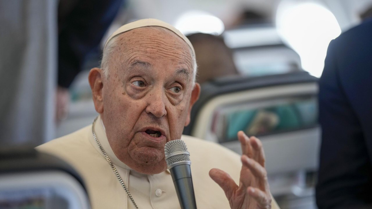 Após mais de um mês internado, papa Francisco terá alta no domingo e fará breve saudação aos fiéis