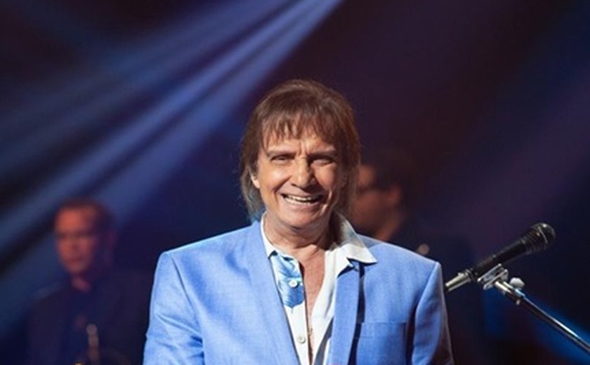 Roberto Carlos se apresenta em Maceió com show da turnê Eu Ofereço Flores