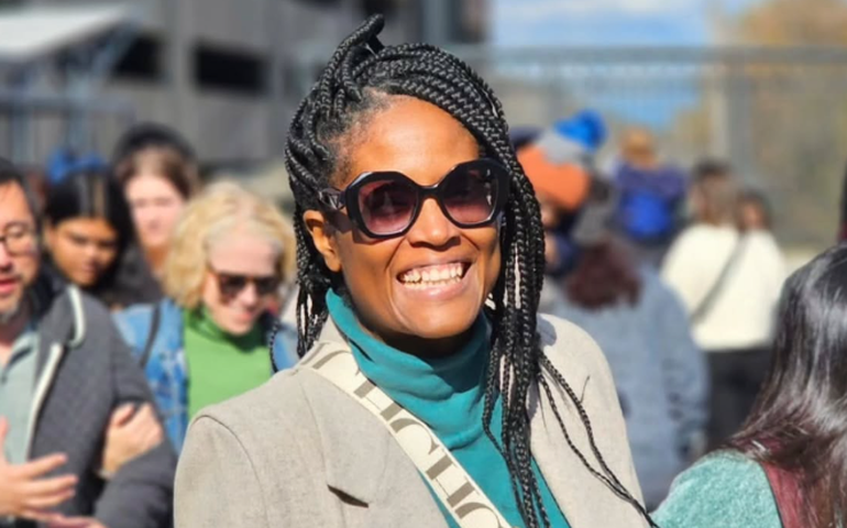 Livro de Djamila Ribeiro integra Clube do Livro de Dua Lipa