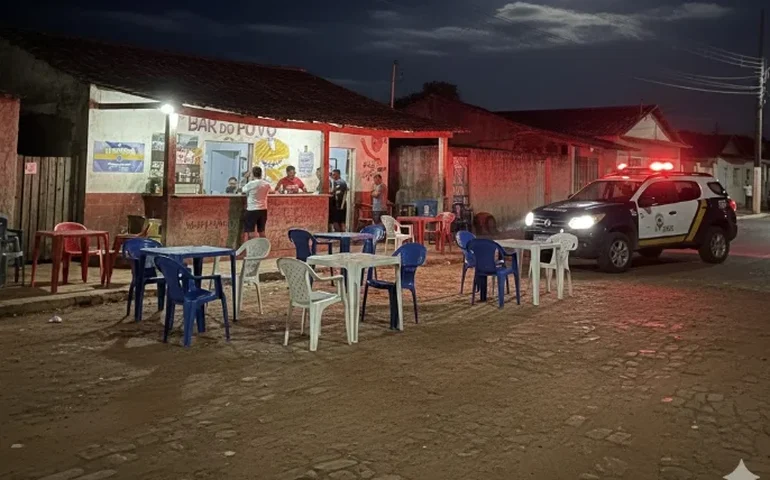 Sangue no Povoado Bonifácio: homem de 37 anos é esfaqueado no ombro e no braço após discussão em bar de Palmeira dos Índios