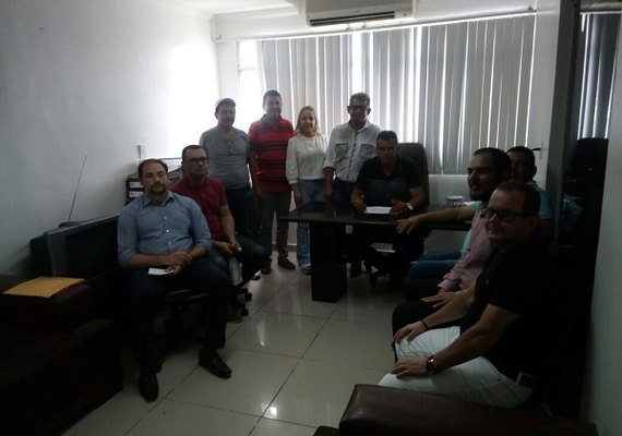 Vereadores recebem comerciantes e conversam sobre novo Projeto de Lei do Executivo que prevê redução da COSIP
