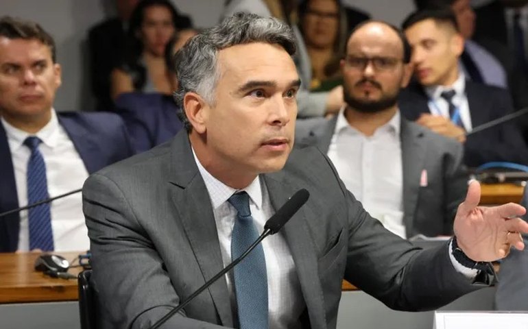 Deputado vai à Justiça contra a Braskem; acordo com a Prefeitura pode afetar os pescadores