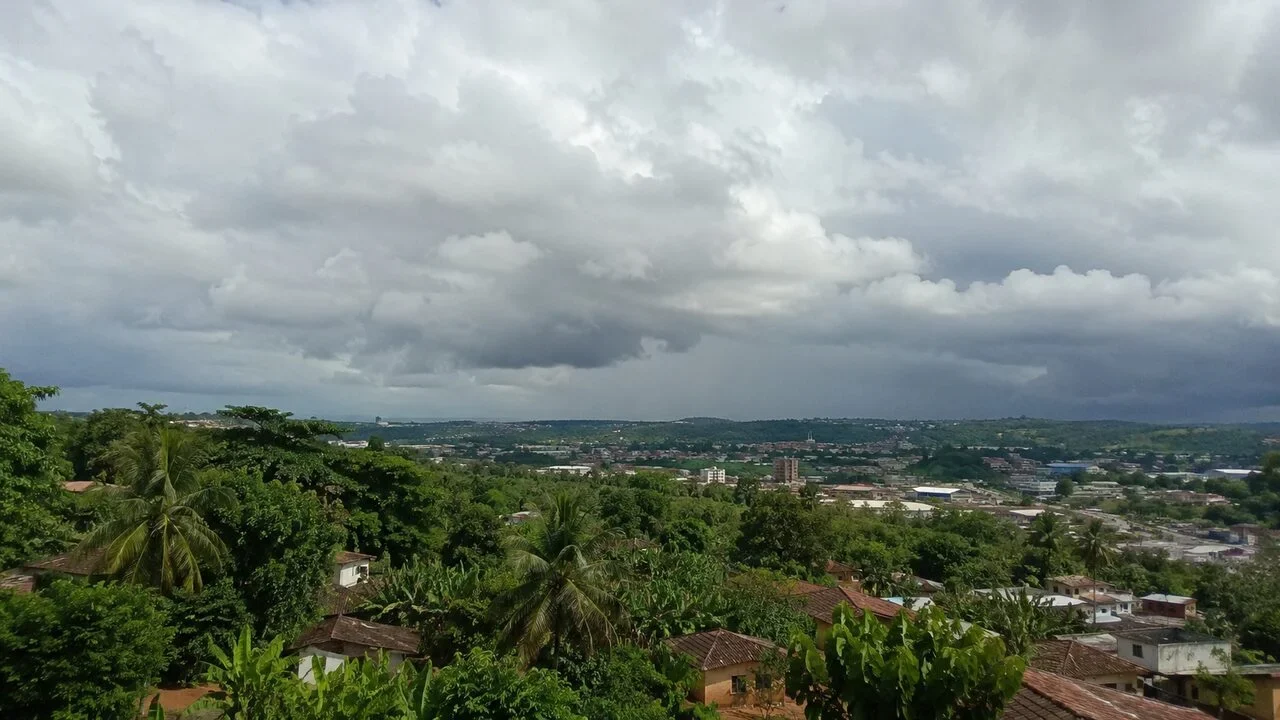 Rio Largo tem manhã abafada e previsão diária mantém chance de pancadas à noite