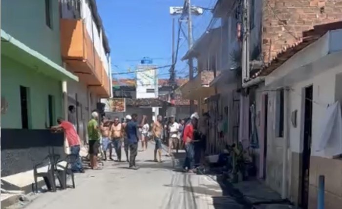 Incêndio após explosão de botijão de gás foi controlado pela vizinhança