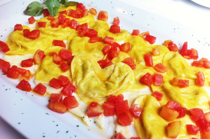 Luz de velas, piano e “raviolli do amor” são as apostas do Maria Antonieta para o Dia dos Namorados