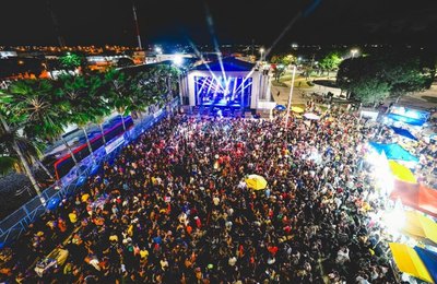 JHC prestigia festa de 40 anos do Benedito Bentes e afirma que bairro representa força de Maceió