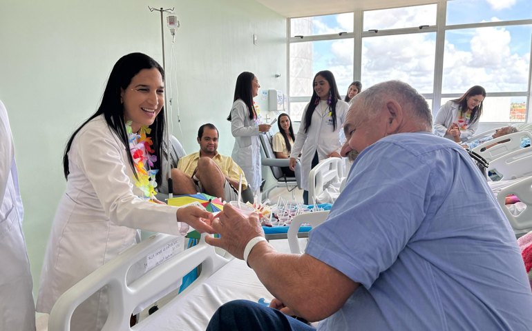 Hospital do Coração Alagoano promove ação sobre a importância da hidratação para pacientes cardíacos