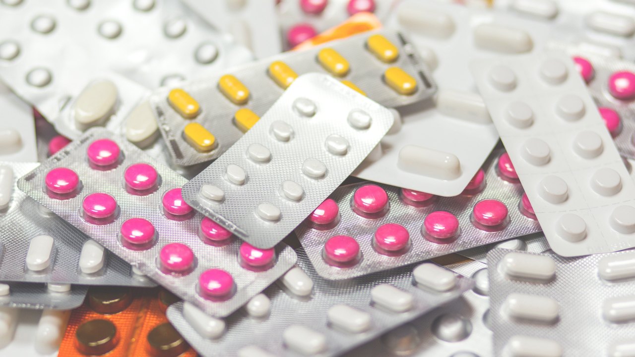 Anvisa proíbe lotes de medicamento para tratar câncer