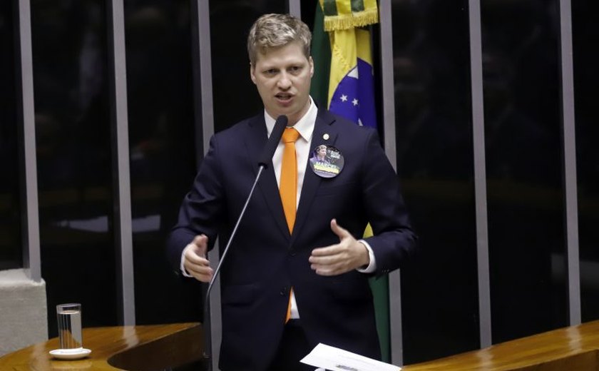 Van Hattem oficializa candidatura à presidência da Câmara e promete oposição ao governo Lula