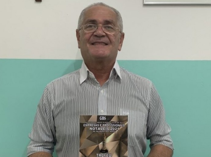 Secretário de Saúde recebe homenagem como secretário destaque em Palmeira
