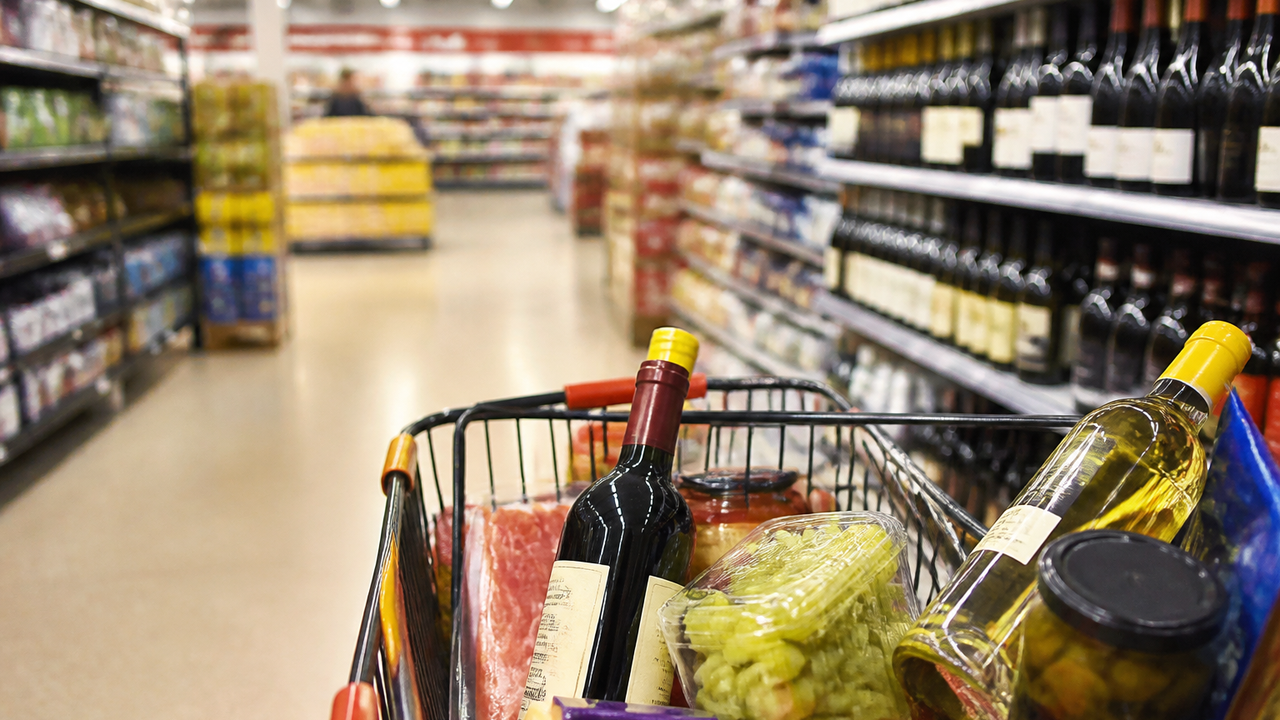 Rede de supermercados registra alta de 300% nas vendas de importados em semana de aniversário