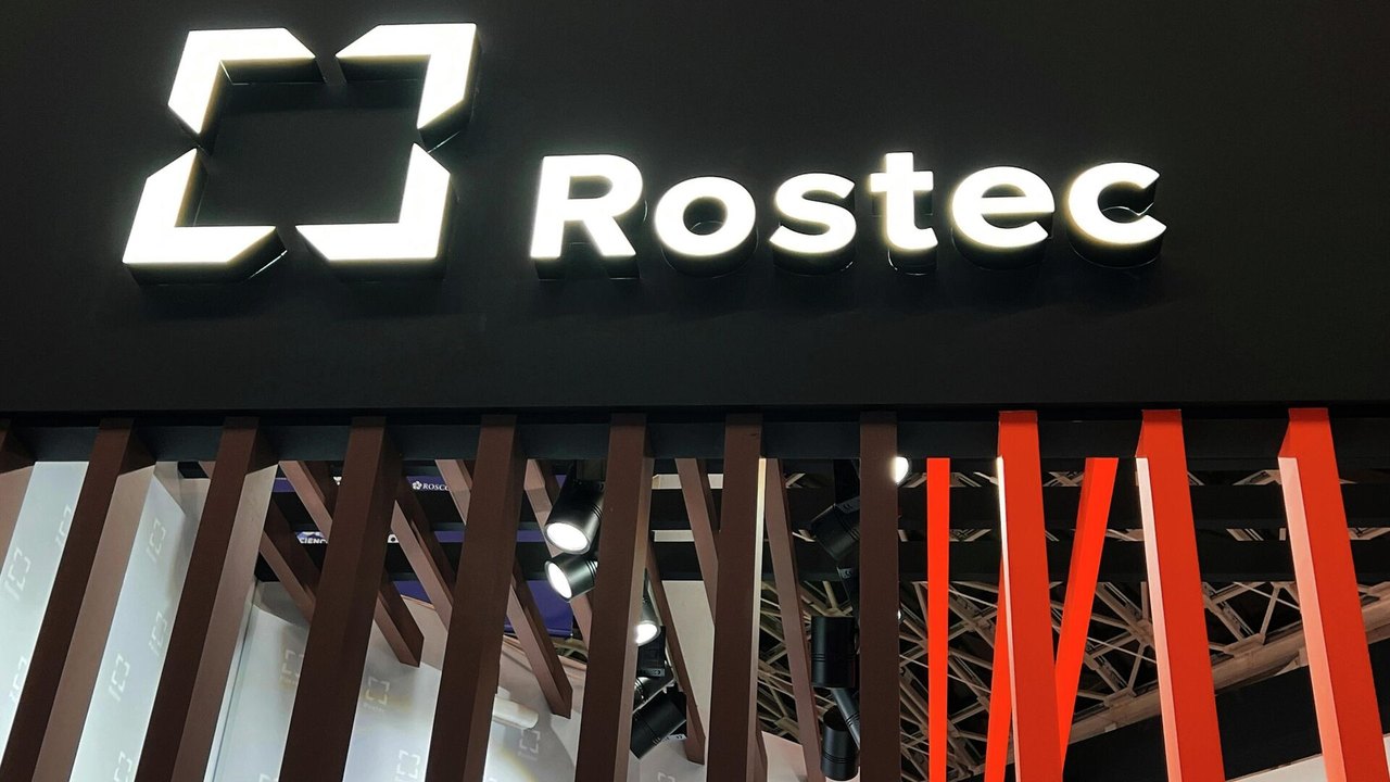 Rostec apresenta drones Falcon e Lightning 13 com voo autônomo e alcance de até 180 km