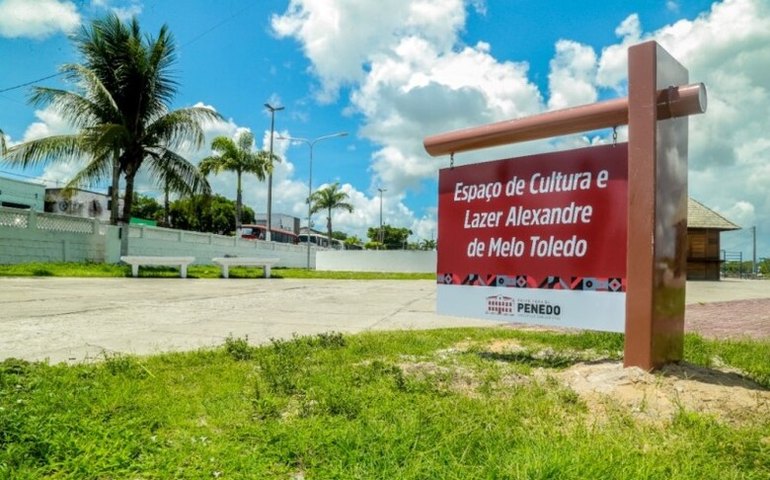 Prefeitura e Câmara homenageiam ex-prefeito de Penedo