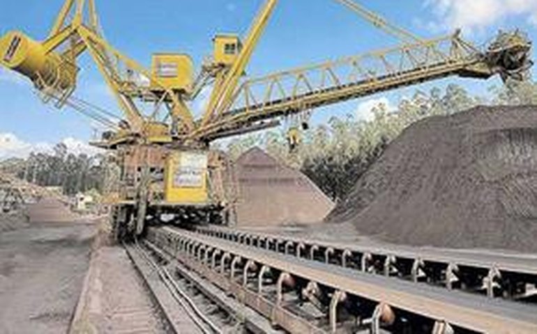 CSN Mineração tem lucro líquido de R$ 704 milhões no 4º trimestre; queda de 47,6%