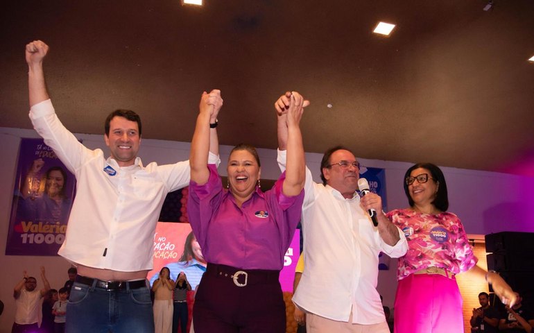 “A Educação terá uma representante na Câmara Municipal”, afirmou o prefeito Luciano no lançamento da candidatura de Valéria, ex secretária de Educação