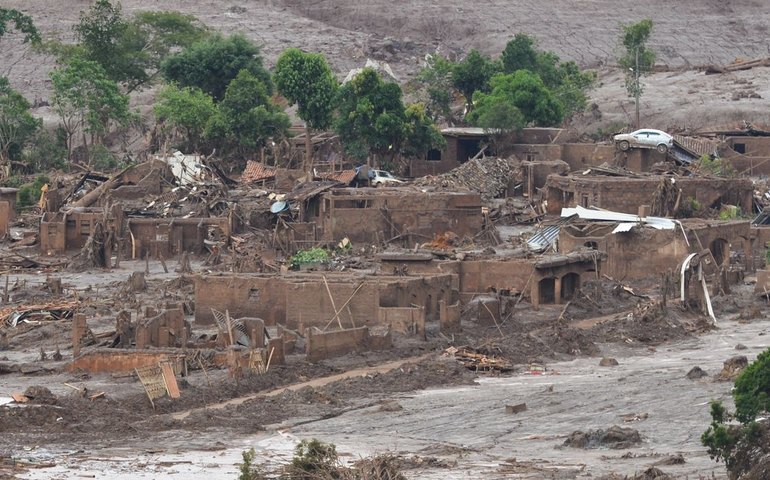 Acordo prevê R$ 12 bi para SUS em cidades afetadas por barragens