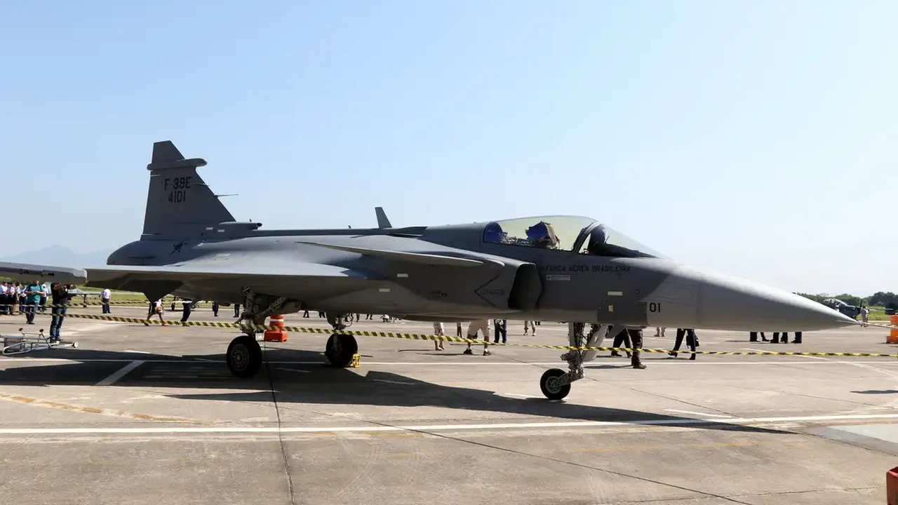 Tragédia com caça F-16 na Ucrânia reacende debate sobre eficácia dos jatos no conflito