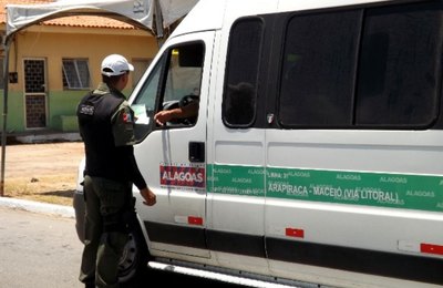 Quase 200 veículos clandestinos são apreendidos em operações da Arsal