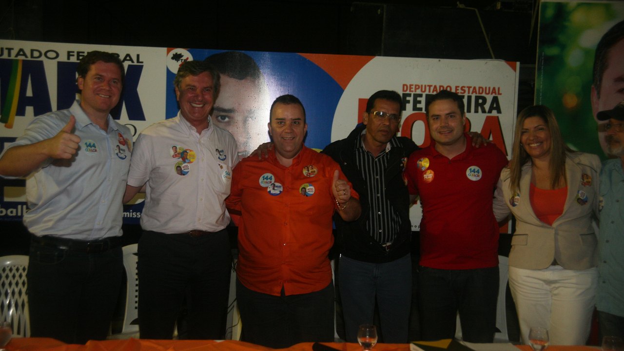 Collor reafirma compromisso com comunidades do Benedito Bentes