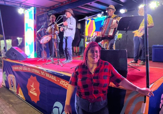 Caminhão do Forró leva alegria, música boa e agita maceioenses