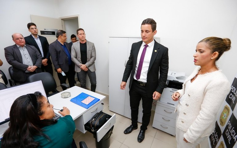 Cúpula da Polícia Civil visita Casa da Mulher Alagoana, em Maceió