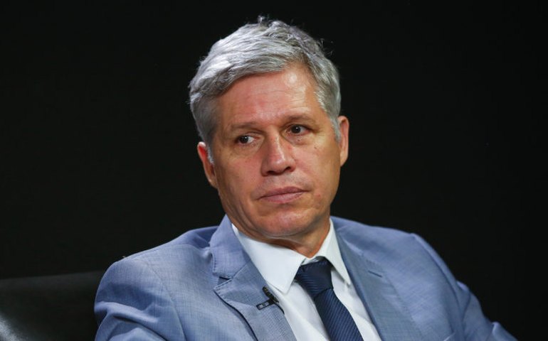 Arroz ainda está caro para consumidor, diz ministro Paulo Teixeira