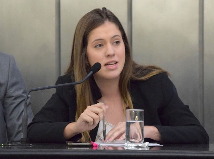 Deputada Cibele Moura defende teste para alunos prejudicados por golpe do diploma