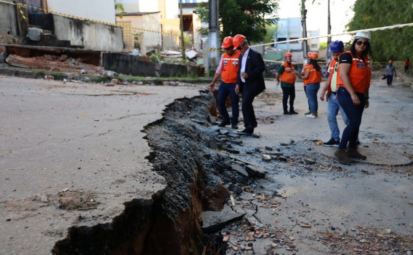 MP/AL e Defensoria Pública da União constatam in loco o caos no bairro Rio Novo