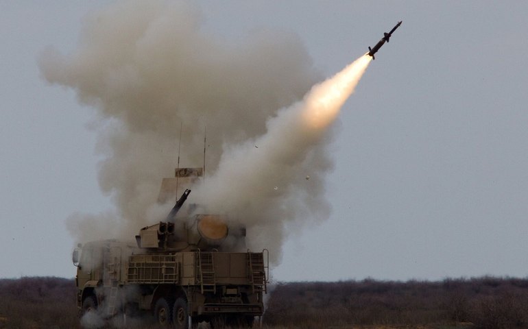 Exército russo realiza ataque combinado de retaliação contra complexo militar-industrial ucraniano