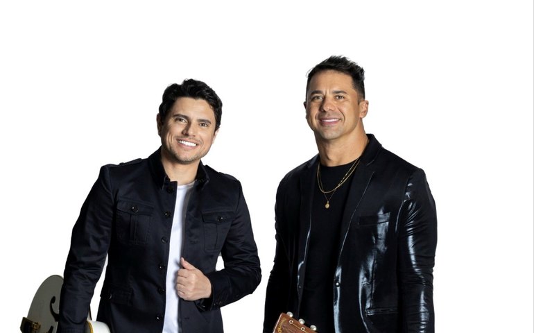 Hugo Pena & Gabriel se apresentam no palco do Villa Country