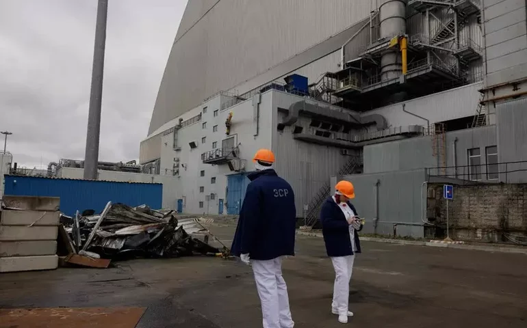 Ataques russos causam blecaute nas fontes externas de Chernobyl