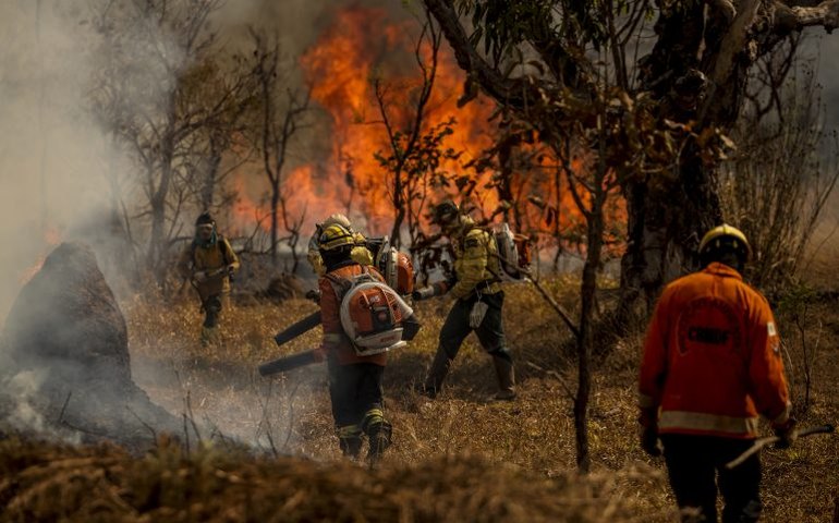 Medida provisória facilita repasses financeiros a estados para combater incêndios